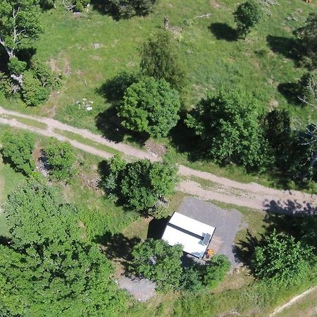 Liten Enklare Klimatsmart Stuga I Roslagen Osthammar Exterior photo